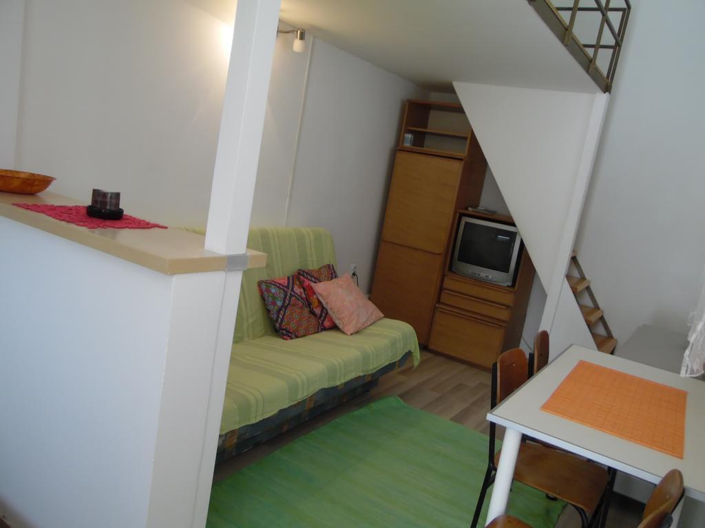 Apartment Angie Belgrado Habitación foto
